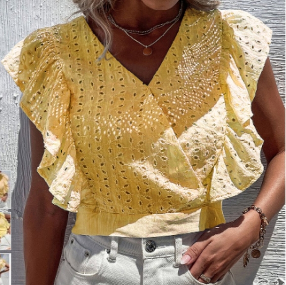 NWT Yellow Eyelet blouse - Picture 1 of 7